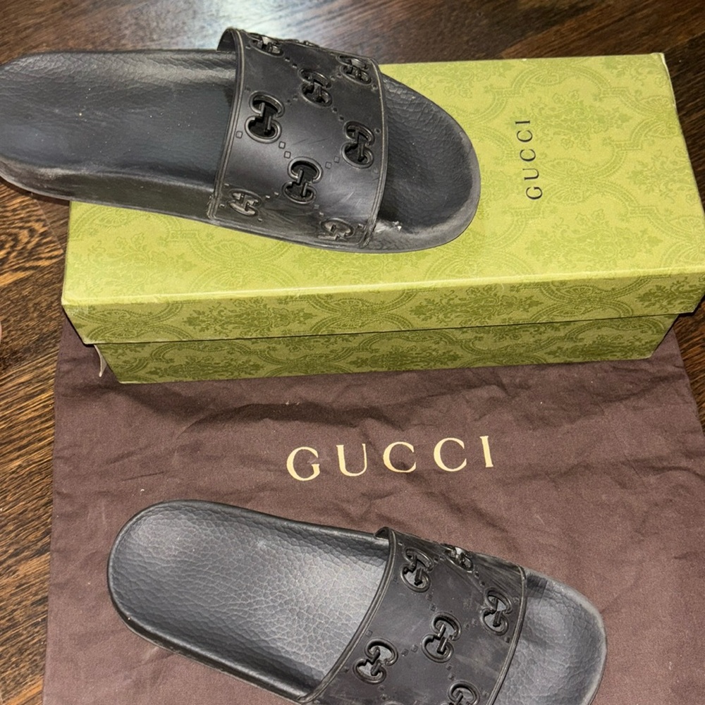 Gucci slides